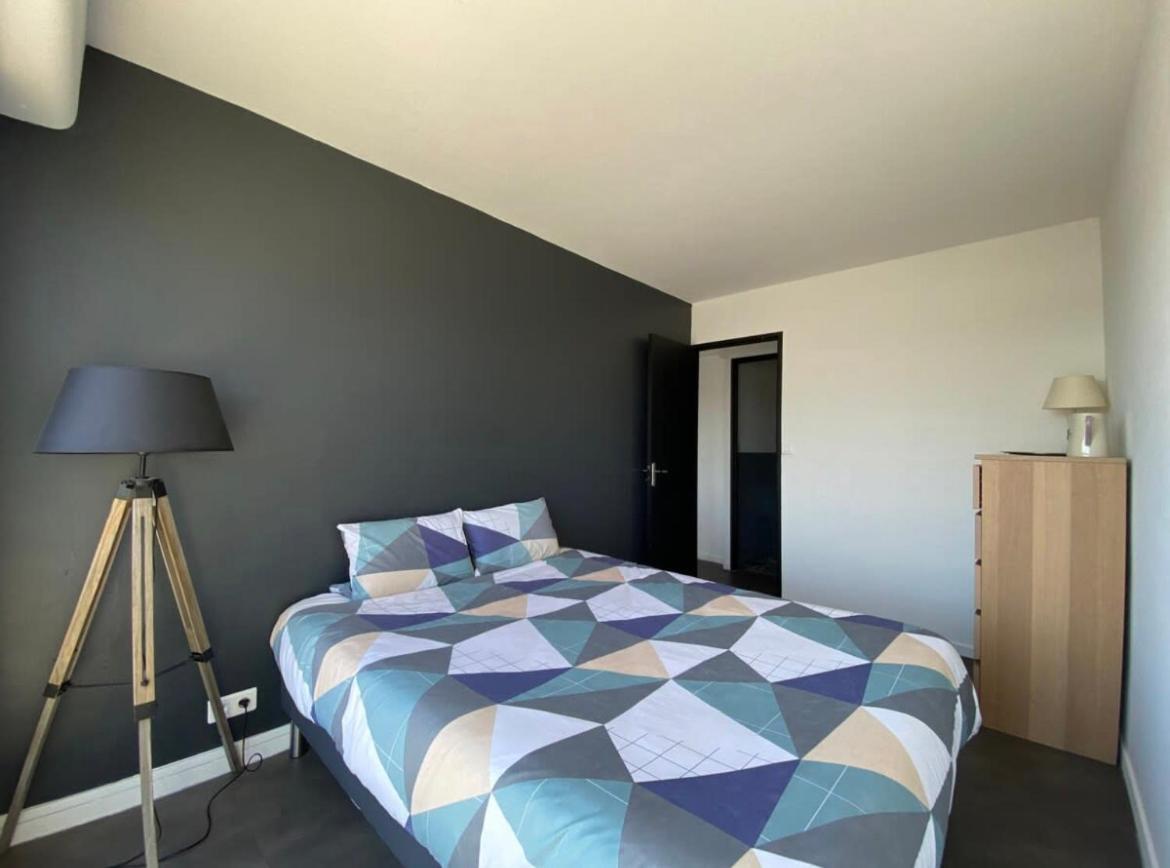 Ferienwohnung Vue Sur Les Toits De Tours Exterior foto